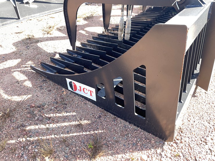 #4084-•-84"-skeletal-rock-grapple-bucket-attachment-image-3