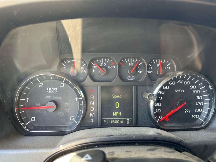 2016-chevrolet-silverado-2500-image-15