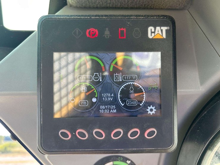 2020-caterpillar-259d3-image-10