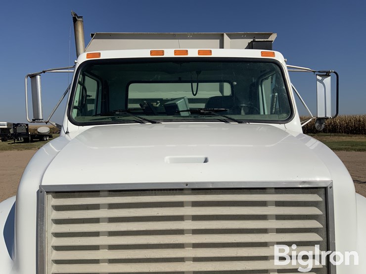 2001-international-4700-image-19