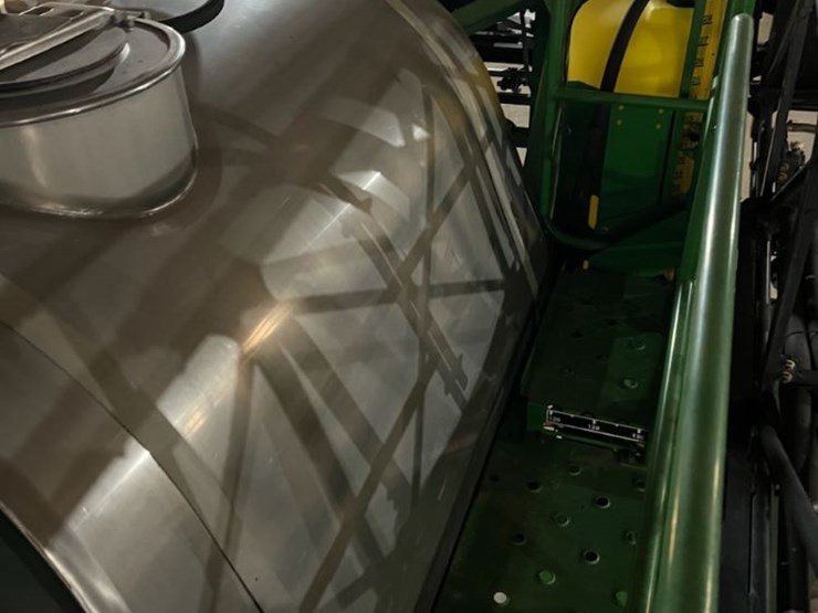 2010-john-deere-4730-image-17