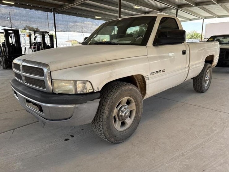 2001-dodge-ram-2500-image-4