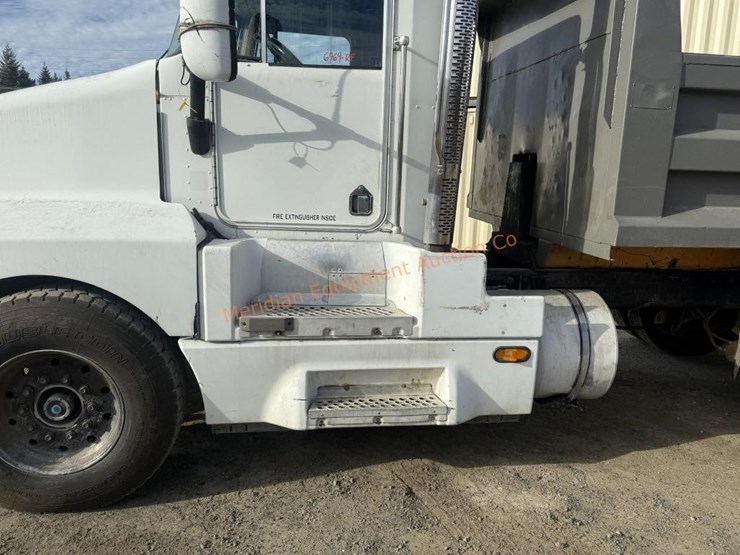 1995-kenworth-t600-image-18