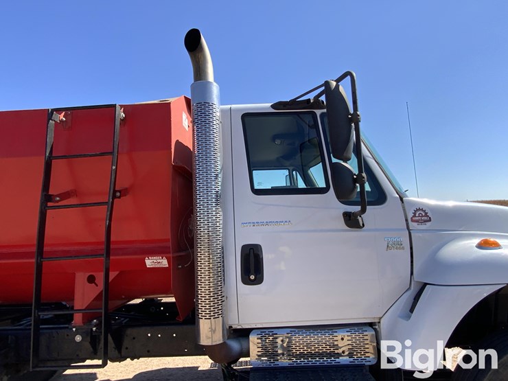 2005-international-7300-image-13