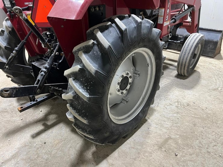 case-ih-3220-image-17