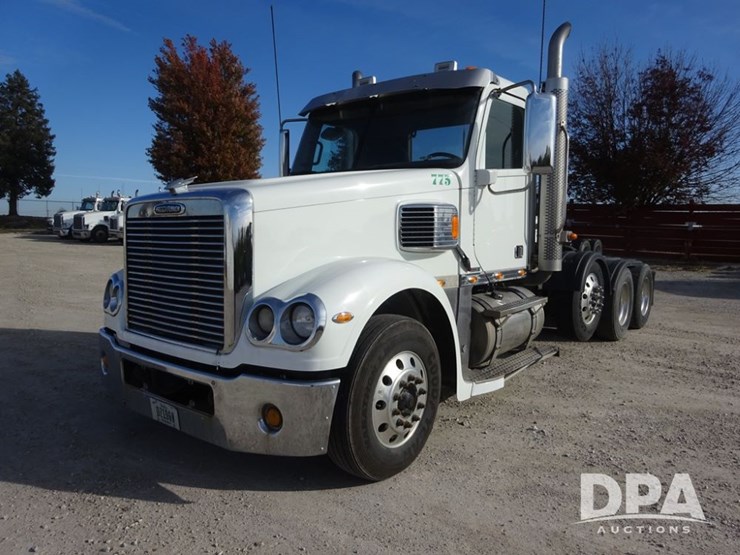 2018-freightliner-coronado-day-cab-glider-truck-(pz13985,-unit-775)-image-2