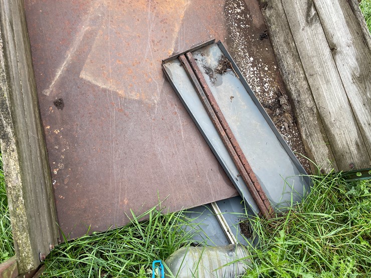 #8130-•-utility-trailer-image-12