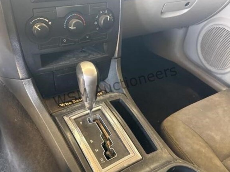 2006-dodge-charger-sdn-image-21