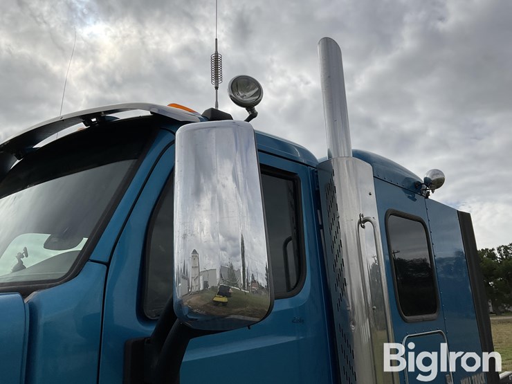 2020-peterbilt-579-image-12