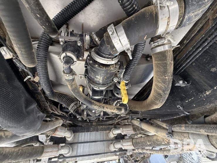 2020-case-ih-trident-5550-image-25