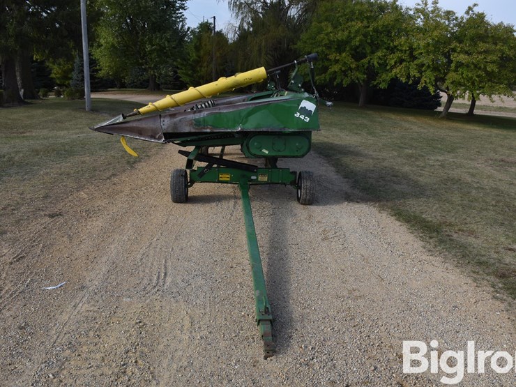 john-deere-843-image-2