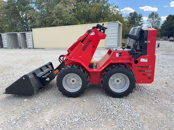agt-sda-140w-compact-wheel-loader-image-1