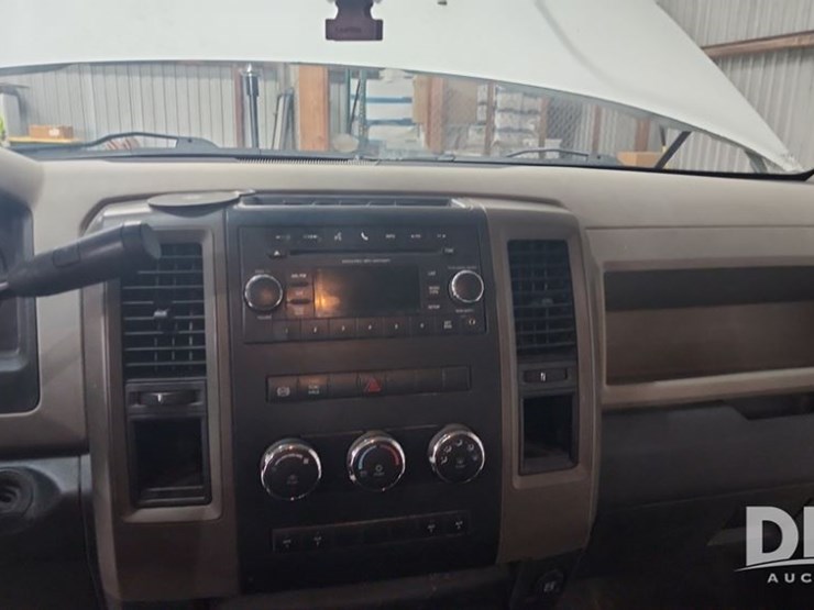 2012-dodge-ram-5500-image-39