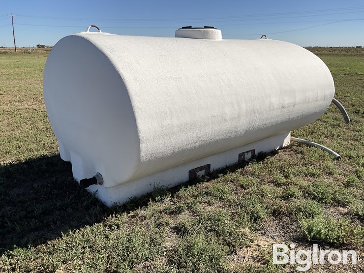 1600-gallon-liquid-fertilizer-poly-tank-image-5