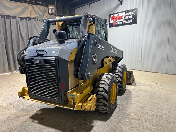 deere-330g-image-5