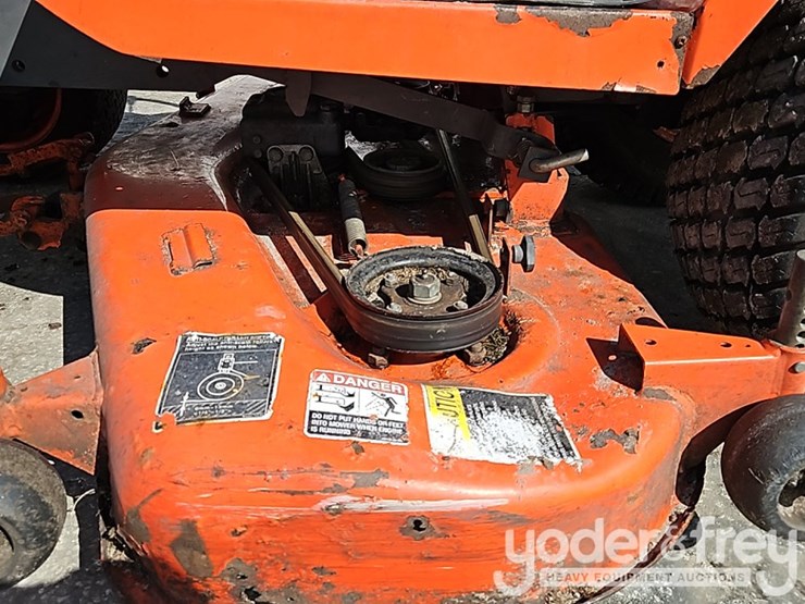 2015-kubota-bx2370-image-12