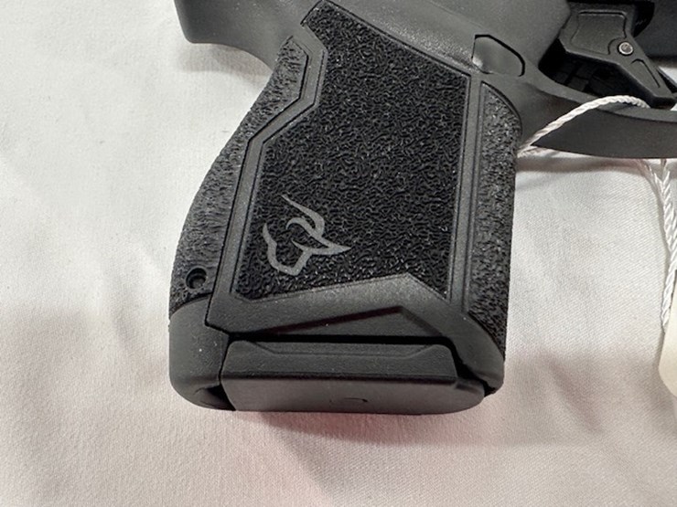 #2025-00065-•-taurus-gx4-pistol-image-49