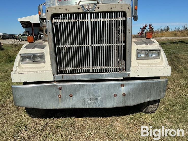 1979-john-deere-685-image-12