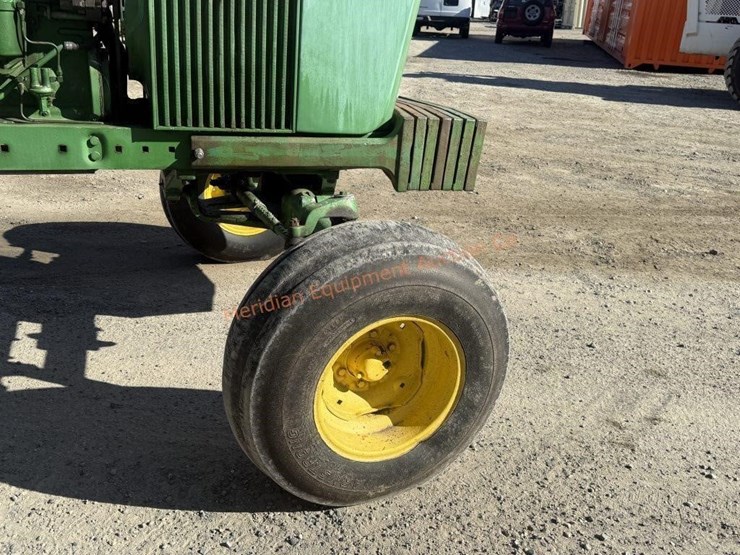 john-deere-4010-image-27