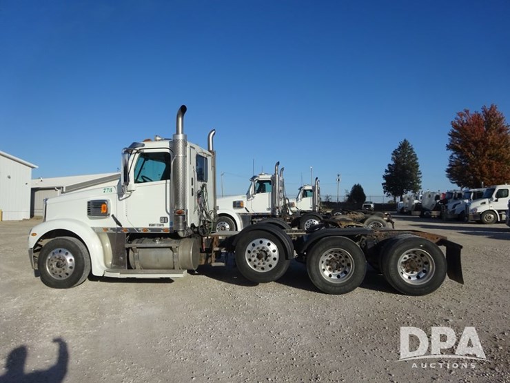 2018-freightliner-coronado-day-cab-glider-truck-(pz13996,-unit-773)-image-30