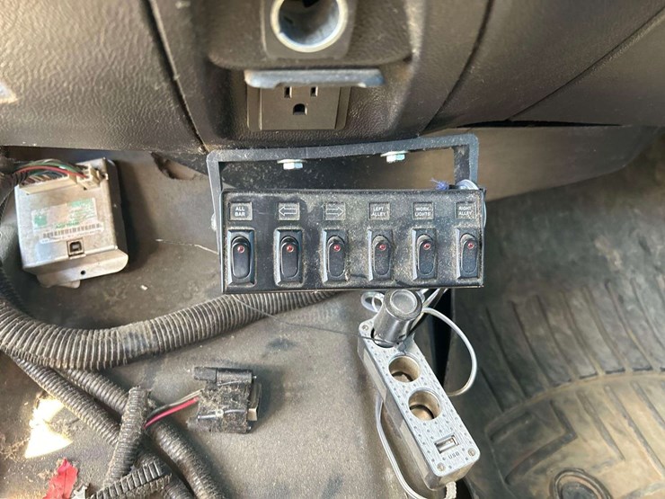 2016-chevrolet-silverado-2500-image-20