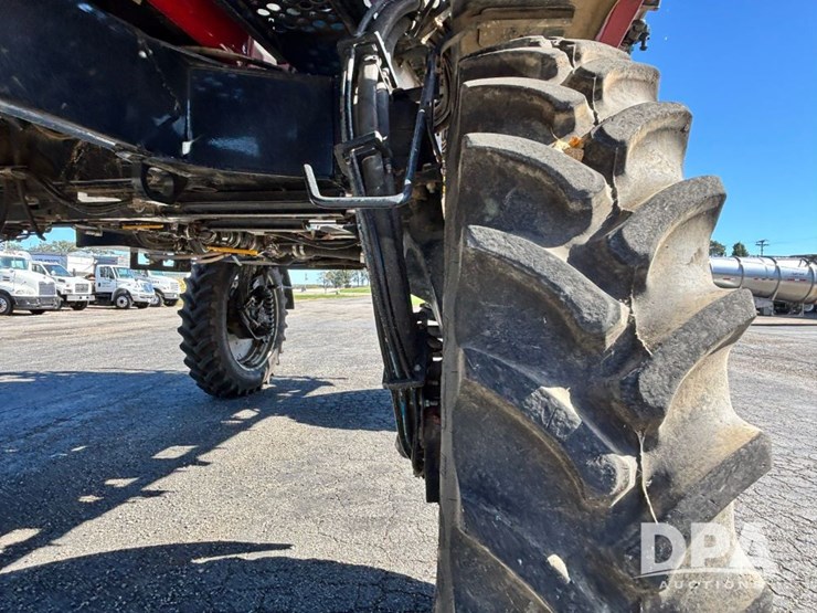 2020-case-ih-patriot-4440-image-28