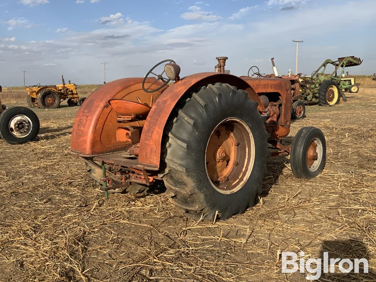 case-la-2wd-tractor-image-5