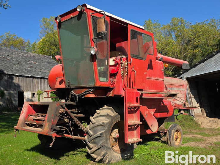 1968-massey-ferguson-410-image-1