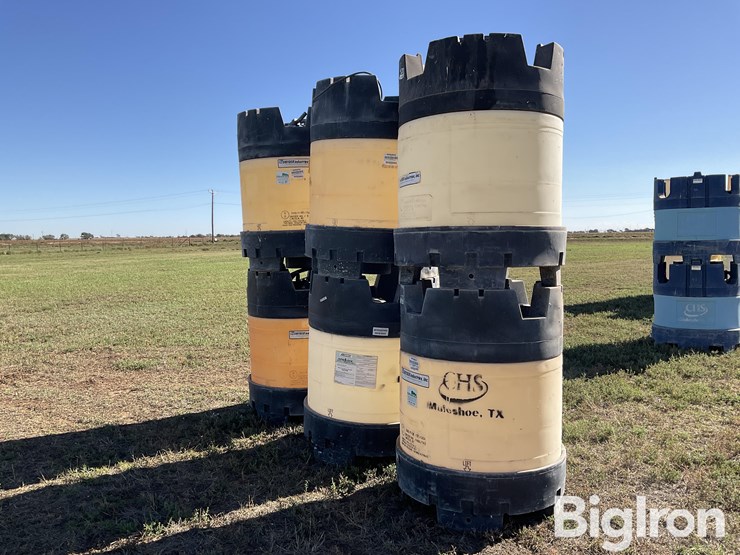 snyder-454l/120-gallon-liquid-fertilizer-poly-shuttles-image-3