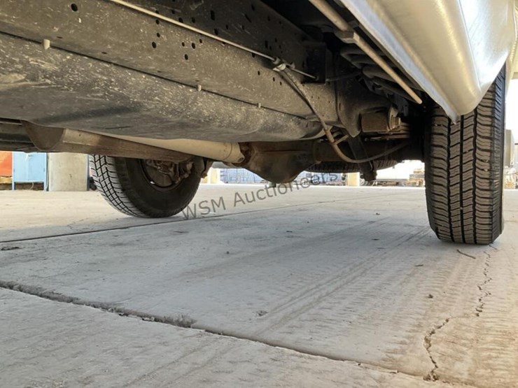 2009-ford-e350-image-27