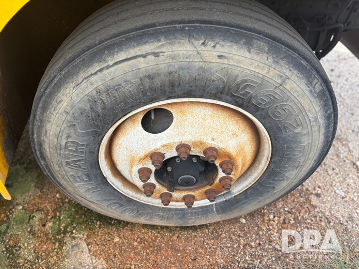 2007-international-durastar-4300-image-22