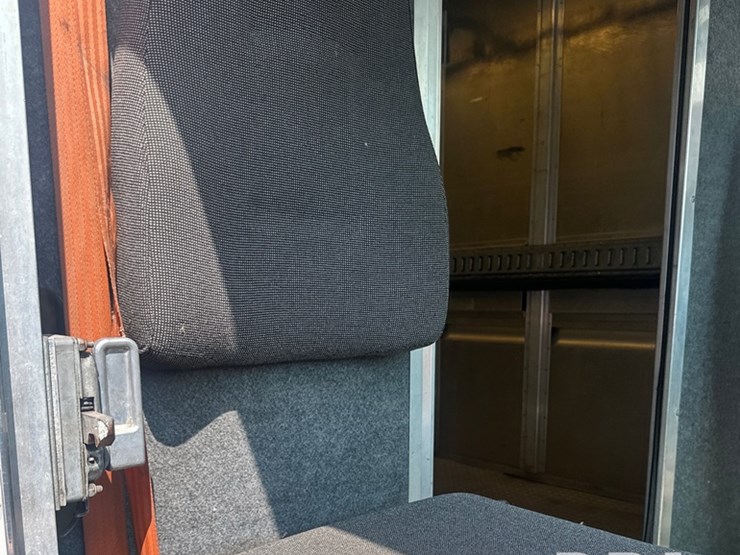 2012-ford-f59-image-35