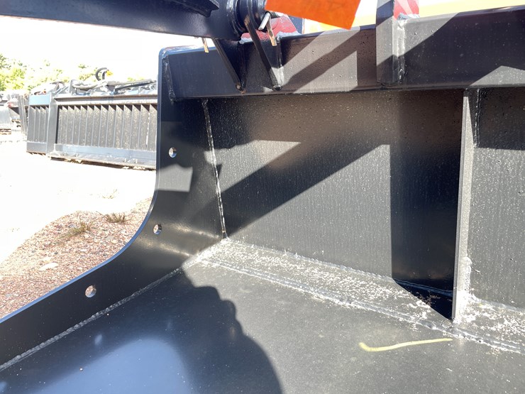 #4079-•-84"-smooth-faced-grapple-bucket-attachment-image-14