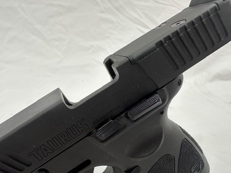 #2025-00071-•-taurus-g3c-pistol-image-40
