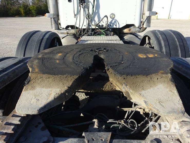 2018-freightliner-coronado-day-cab-glider-truck-(pz13996,-unit-773)-image-62