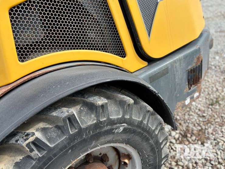 2018-gehl-750-image-20