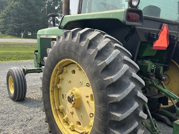 1979-john-deere-4240-image-13