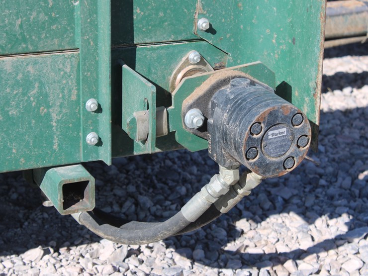 2003-john-deere-8000-image-16