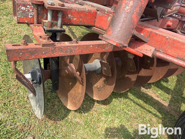 massey-ferguson-21-image-18