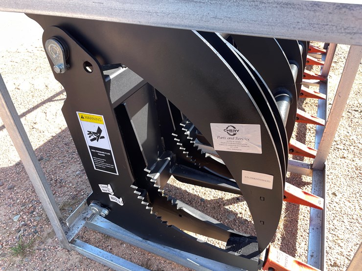 #4101-•-78"-heavy-brush-grapple-bucket-attachment-image-2