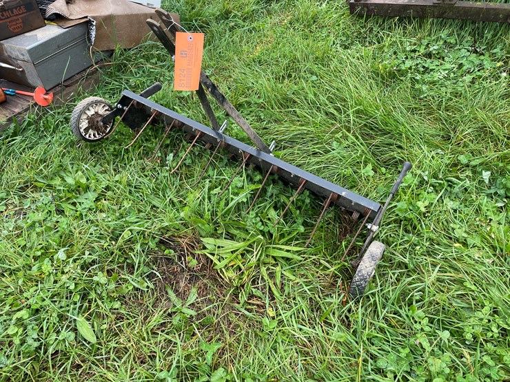 #8124-•-lawn-aerator-image-1