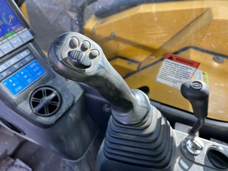 komatsu-pc88mr-11-image-35