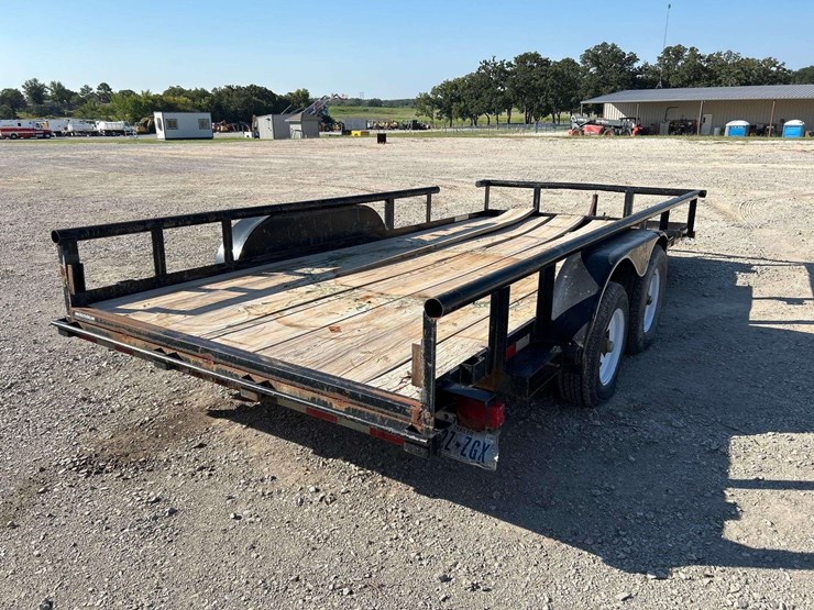 2003-big-tex-10pi-16ft.-t/a-pipe-top-utility-trailer-image-3