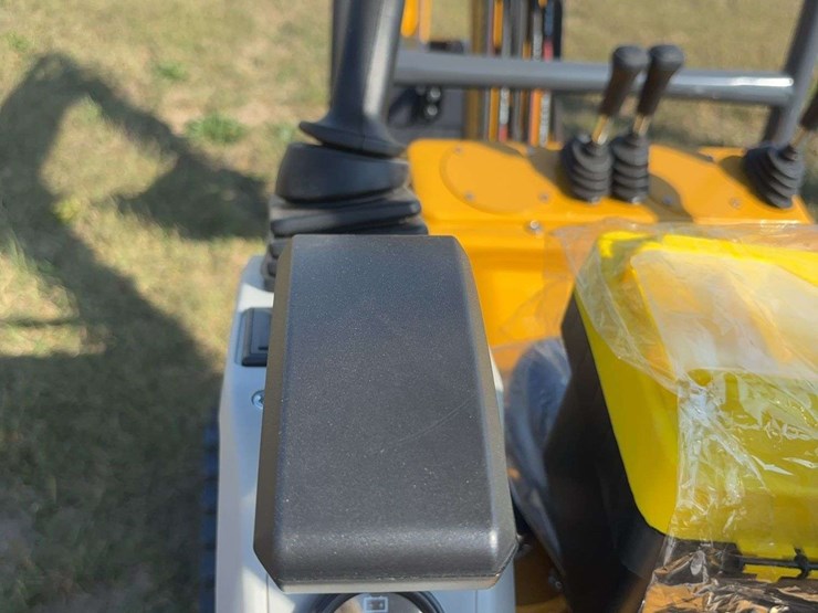 mini-excavator-mx12rx-image-22