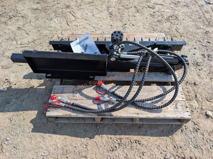 ir-mini-skid-steer-hedge-trimmer-image-5