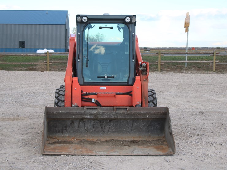 2023-kubota-ssv75-image-15