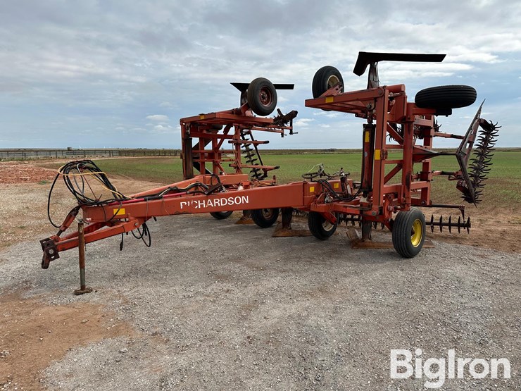 richardson-7x5-image-1