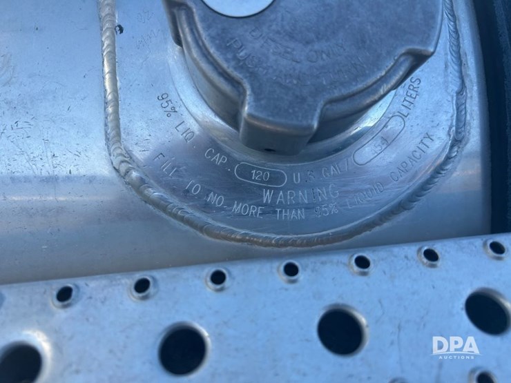 2012-freightliner-cascadia-truck-(cp1182-unit-517)-image-15