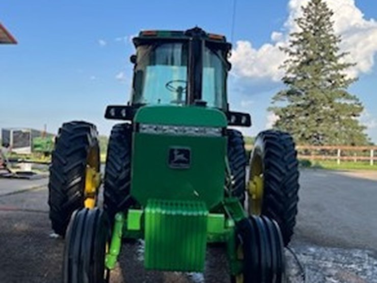 1989-john-deere-4555-image-2