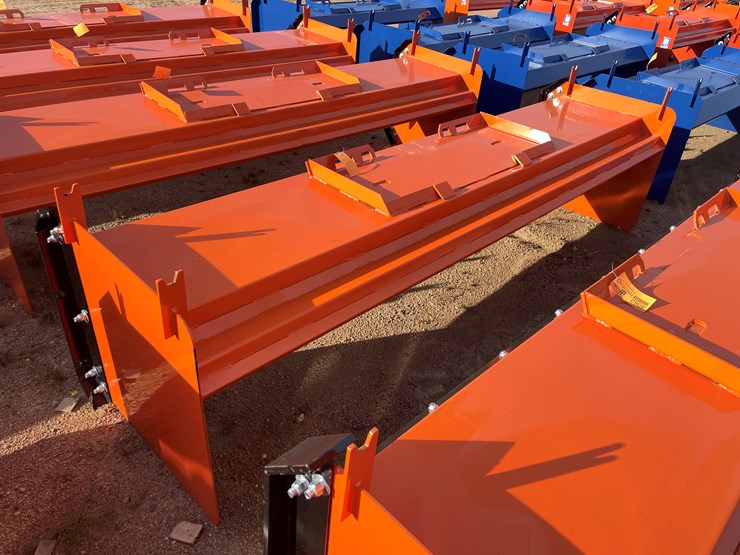 #4061-•-10'-hd-snow-pusher-attachment-image-1